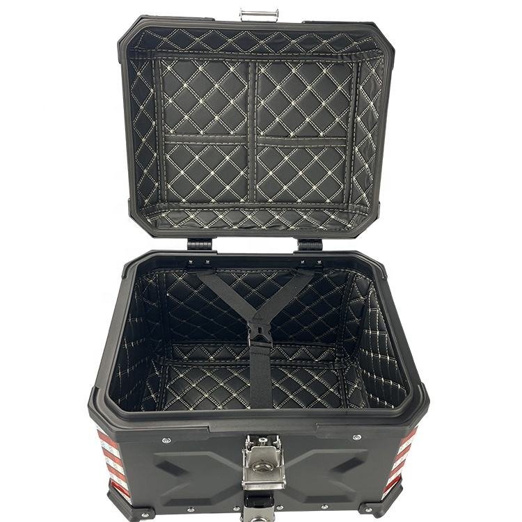 Motoroc 35L Motorcycle Top Box — Matte black - Image 14