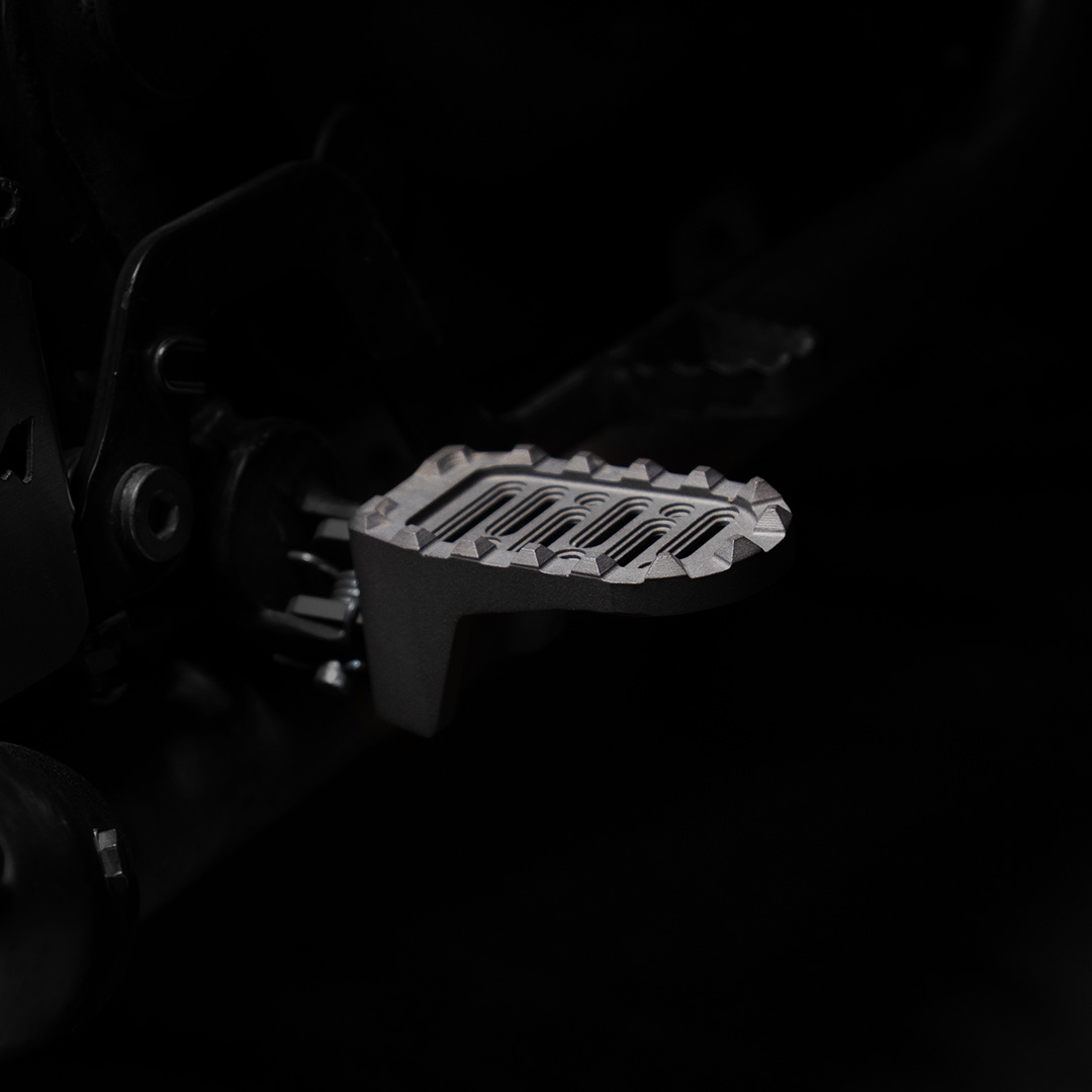 Royal Enfield Himalayan 411 Adventure Aluminium Foot Pegs | Wide Grip Off-Road Footrests - Image 5