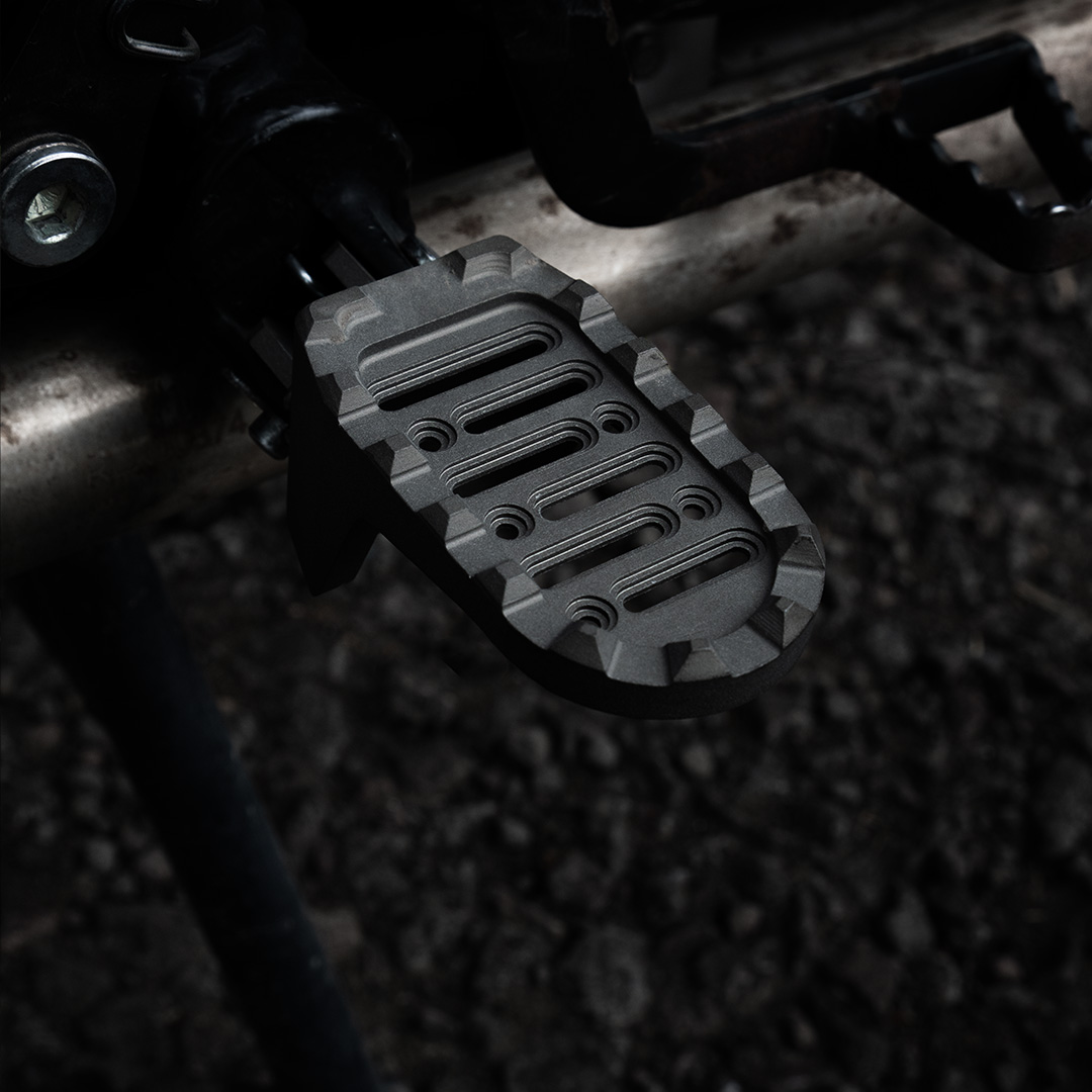 Royal Enfield Himalayan 411 Adventure Aluminium Foot Pegs | Wide Grip Off-Road Footrests - Image 4
